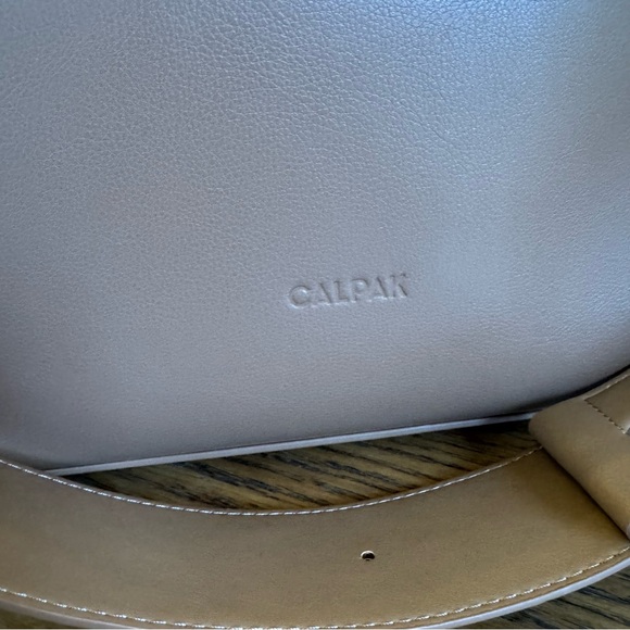 Calpak Haven 16" Laptop Tote Bag in Toffee Career Purse - Picture 9 of 16